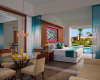 Junior suite swimout garden view king Hotel Krystal Grand® Los Cabos