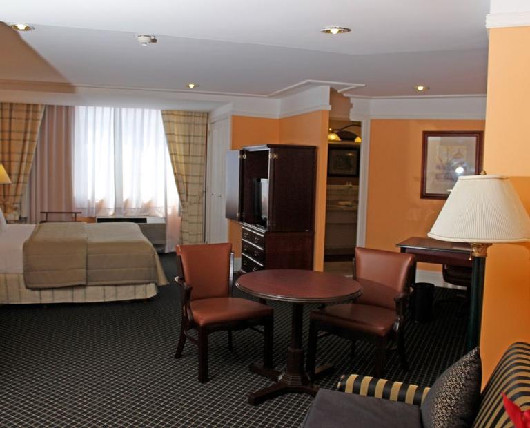 Junior suite Hotel Krystal® Satélite María Bárbara Ciudad de México Junior suite Hotel Krystal® Satélite María Bárbara Ciudad de México