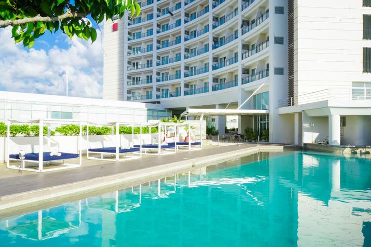 Fachada Hotel Krystal Urban Cancún & Beach Club Fachada Hotel Krystal Urban Cancún & Beach Club